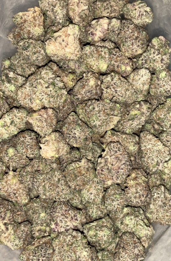 AAAA+ MELTED OREOZ MEDIUMS BY GREEN VALLEY 1 AAAA+ Jokerz Mediums by Green Valley indica cannabis flower